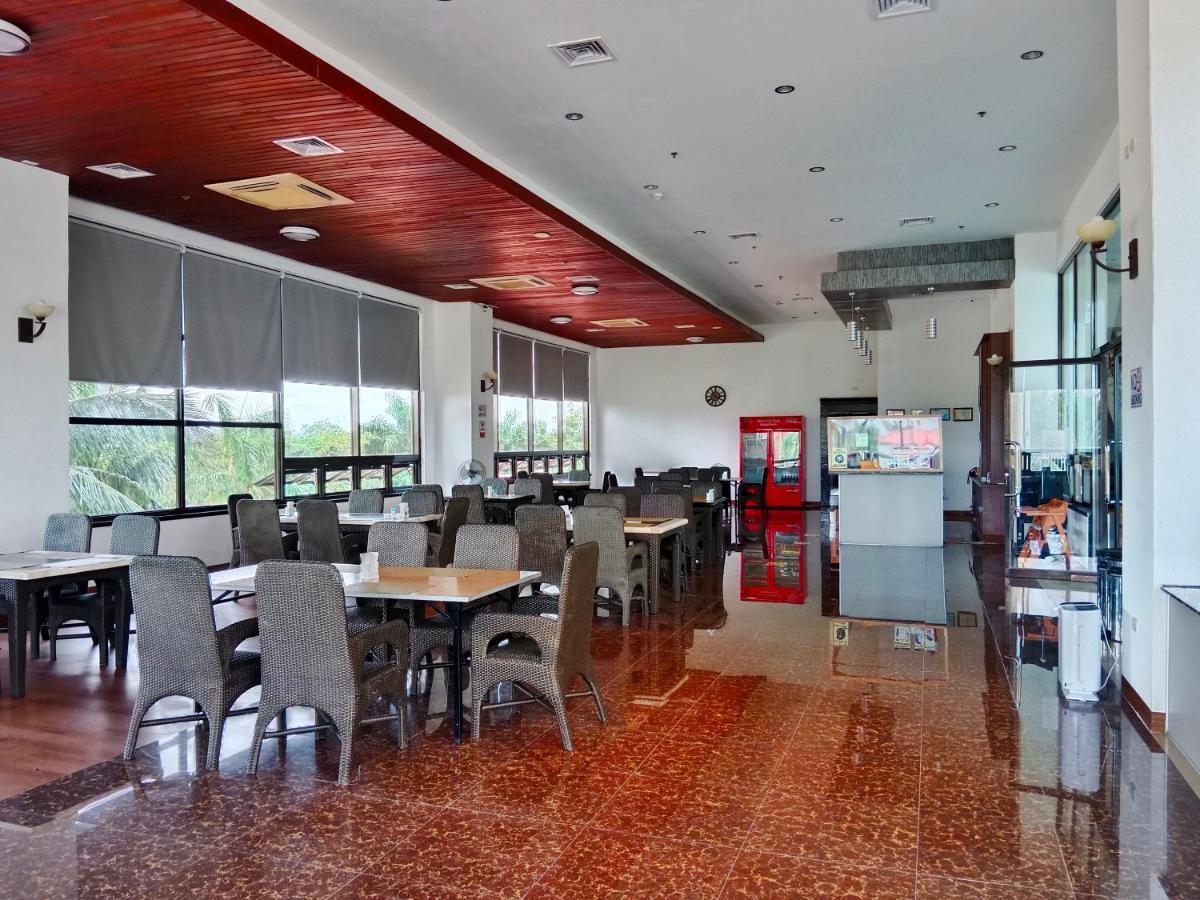 Queens Island Golf And Resort Medellin Екстер'єр фото